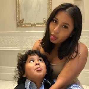 Meet your Posher, Priscilla